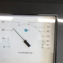 【決まりました】室温計・時計・湿度計一体型置き時計の画像