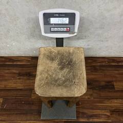 🔷🔶🔷WY11/36 希少 木製椅子 スツール チェア 重さ14.6kg 無垢材 古い イス 古家具 花台 古民具 民芸 アンティーク レトロ ★直接引取歓迎🔷🔶🔷の画像