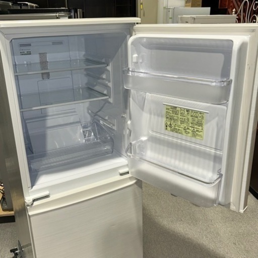 ⭐️ SHARP ⭐️ ノンフロン冷凍冷蔵庫 2020年137l大阪市近郊配送無料