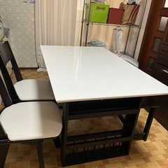 ダイニングテーブル