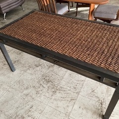 中古品　難あり　ガラス天板のダイニングテーブル　作業台として