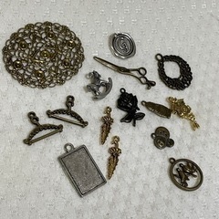 アクセサリーパーツの画像