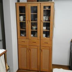 食器棚 （サイズ縦180、横90、奥45）