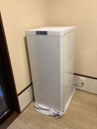 【超美品！】【早い者勝ち！】三菱 Uシリーズ 冷凍庫 右開き 片開きタイプ 121L