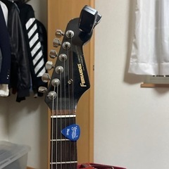 ギター、アンプ、インターフェースの画像