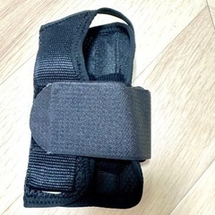 右手首用サポーターM固定装具の画像