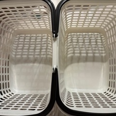 ダイソー　ランドリーバスケット2個の画像