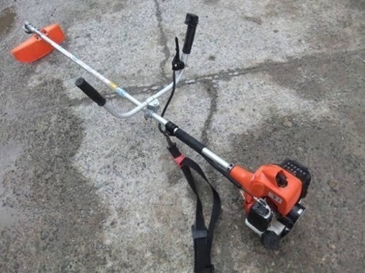 タナカ草刈機ほぼ新品