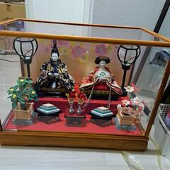 ガラスケース入り雛人形