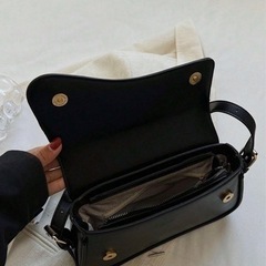 shien バッグの画像