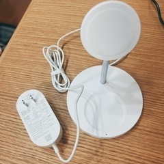 iPhone/AirPods充電器【VGP 2022受賞】Belkin 2 in 1 MagSafe 充電器 の画像