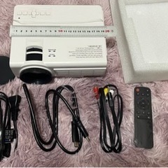 Yowhick DP01 ミニLCD プロジェクターの画像