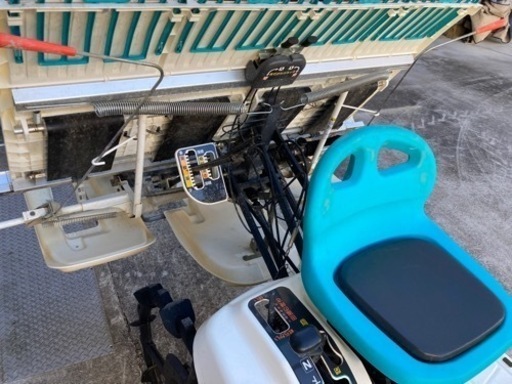 クボタ田植え機  4条植え