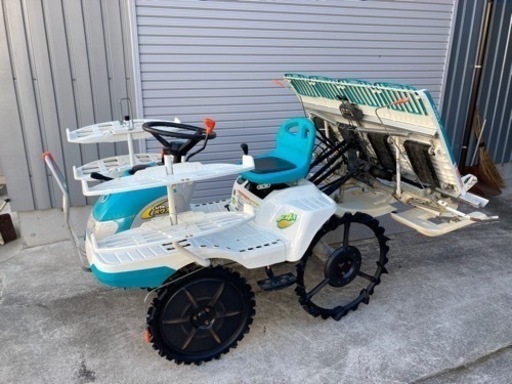 クボタ田植え機  4条植え