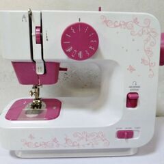 電動ミシン　コンパクト　家庭用　初心者　操作簡単　持ち運び便利　ポータブルミシン　手工芸　ハンドクラフト　趣味の画像