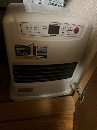 灯油ストーブ　値下げしました。　ポリタンク付き