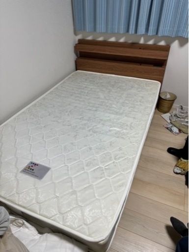 セミダブル　マットレスセット　間接照明　コンセント