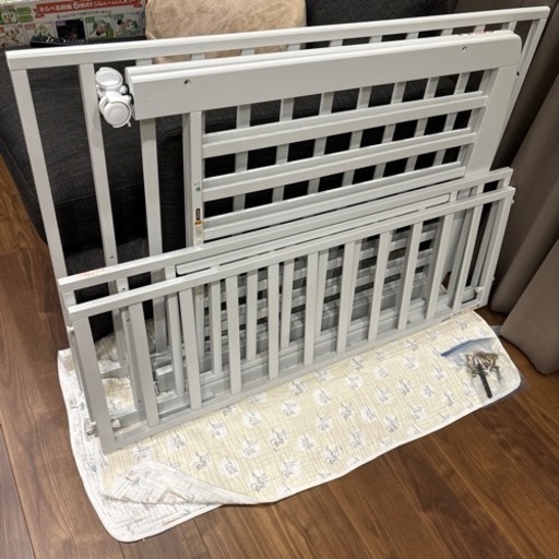 大垣市引取希望　カトージ ベビーベッド ハイタイプ 120*70 グレー カトージ ベビーベッド グレー 120×70 ハイタイプ 2024 大垣市引取希望