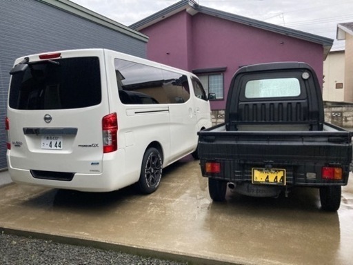 メーカー不明 キャラバンに履いてるタイヤホイル