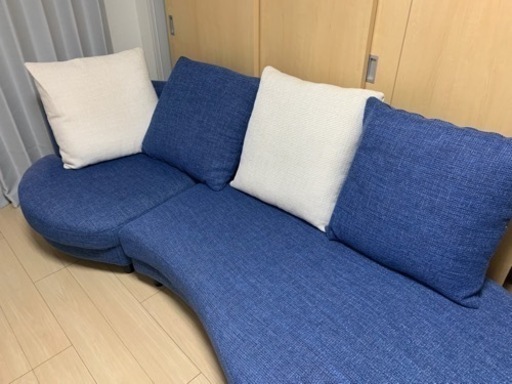 【売ります】おしゃれソファ！クッション付き！