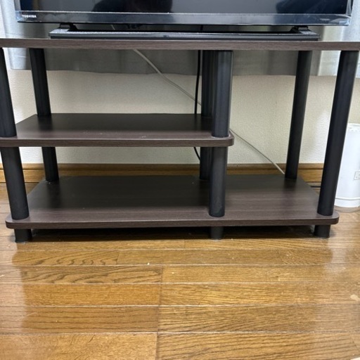 普通のテレビ棚です。