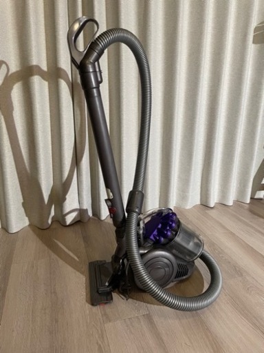 ダイソン　サイクロン式掃除機DC26