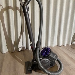 ダイソン　サイクロン式掃除機DC26