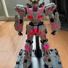 PG1/60 ユニコーンガンダム LED組み込み済み　塗装済み　※要説明の画像