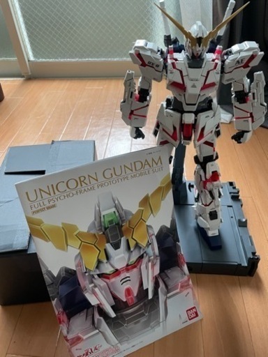 PG1/60 ユニコーンガンダム LED組み込み済み　塗装済み　※要説明