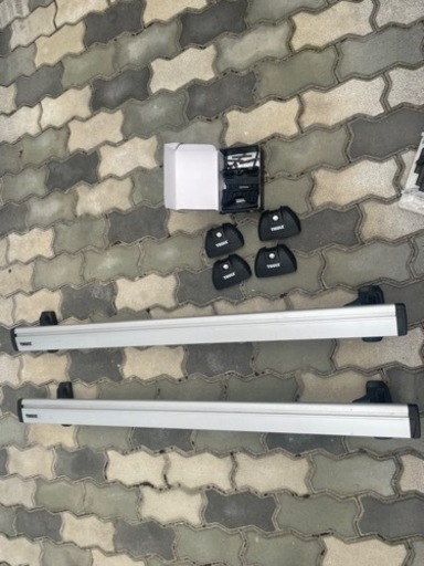 THULE BMW 3シリーズ用　キャリアベース