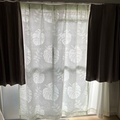 レースカーテン　おおよそ　幅105㎝×高さ170㎝×１枚
