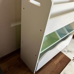 絵本ラック　本日お取り引きできる方1500円にしますの画像