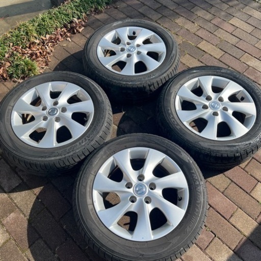 日産セレナ純正ホイールとタイヤ