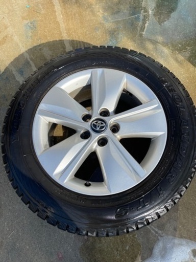 ハリアータイヤ60K前期 純正スタッドレスタイヤ