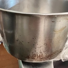 大きい鍋の画像