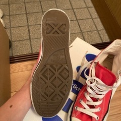 converse スニーカー　赤の画像