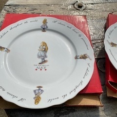 21年前　限定コラボ商品　マクミラン　不思議の国のアリス　陶器大皿３枚セットの画像