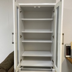 食器棚の画像