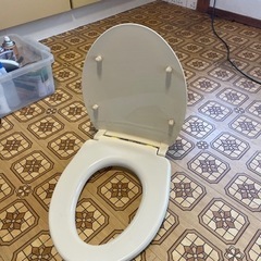 TOTO トイレ　便座　の画像