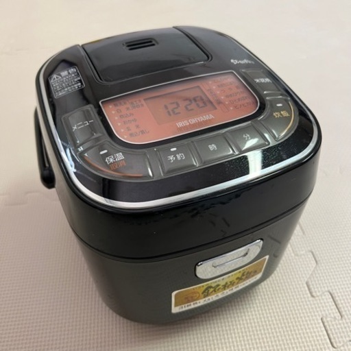 決まりました【平日9:30〜14:00までに受け渡し可能な方優先】　アイリスオーヤマ 炊飯器 3合 一人暮らし 31銘柄炊き分け マイコン式 RC-MC30 2020年製