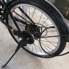 2/23まで！6段変速折りたたみ自転車（ノーパンクタイヤ）の画像