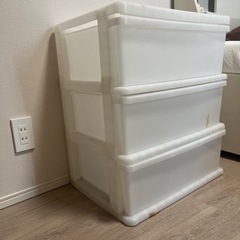衣装ケース　(ガムテープ跡あり)の画像