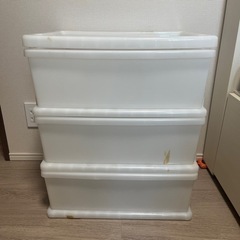衣装ケース　(ガムテープ跡あり)の画像