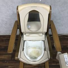 🔷🔶🔷WY11/9 アロン化成 ARN-SA20 温水洗浄便座 安寿 シャワピタ はねあげ H ポータブルトイレ 介護 家具調 AR-SA1 ※通電確認済 ※ジャンク①🔷🔶🔷の画像