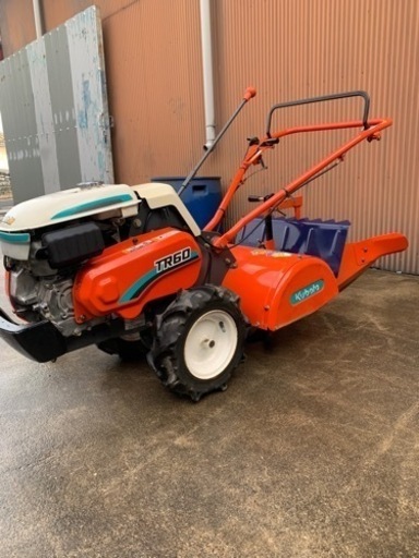耕耘機　Kubota TR60