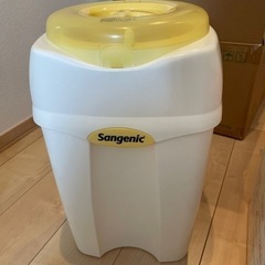 コンビ　おむつポット　ニオイ　クルルンポイの画像