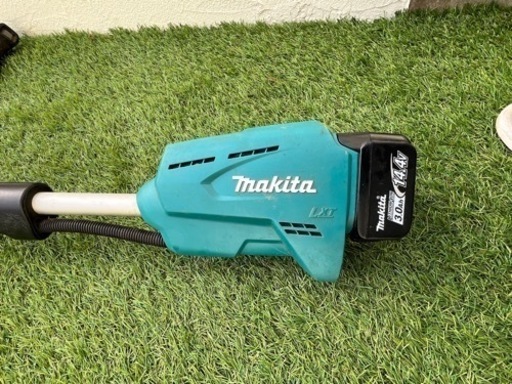 マキタ　草刈機　充電式　MUR142UD 14.4V