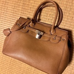 バック4つセットの画像