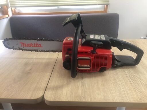 マキタ　エンジンチェーンソー（E2835N）