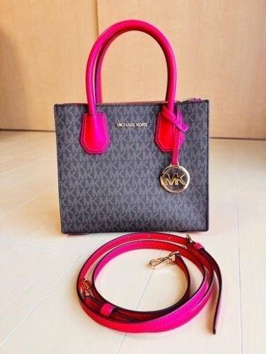 新品同様♡MICHAEL KORS MERCER ミディアム MKシグネチャー
